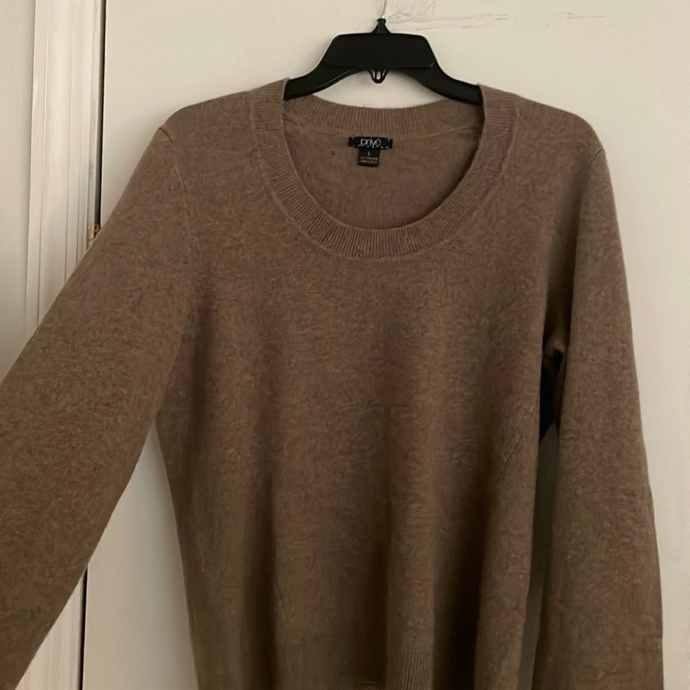 Light Brown Prive Cashmere Large Super Cute Round-Neck Sweater